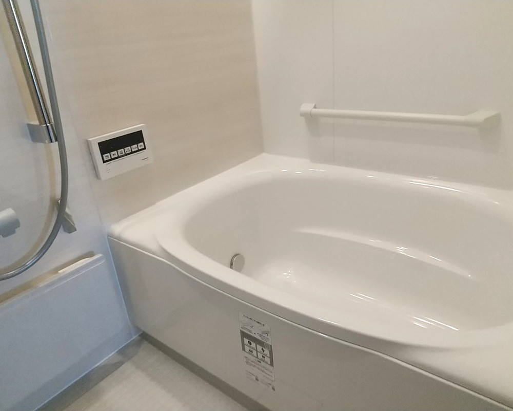 お得にタイルのお風呂から快適なシステムバスへ!ボイラー取替えでさらに便利に