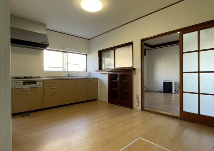 キッチン取替と内装一新リフォーム