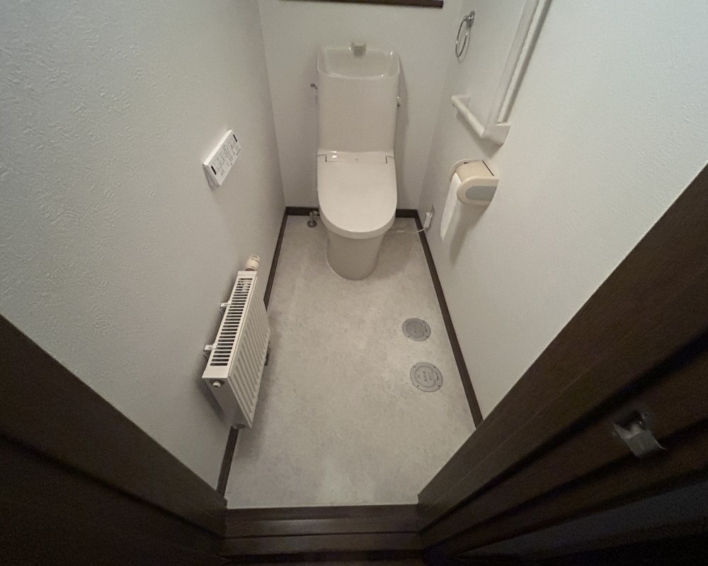 水漏れをきっかけに床下まで点検!安心のトイレリフォーム
