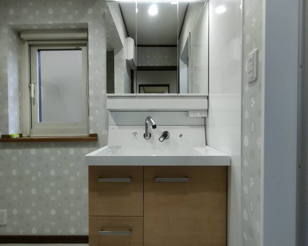 お風呂を広々快適に洗面脱衣室もすっきり整えたリフォーム