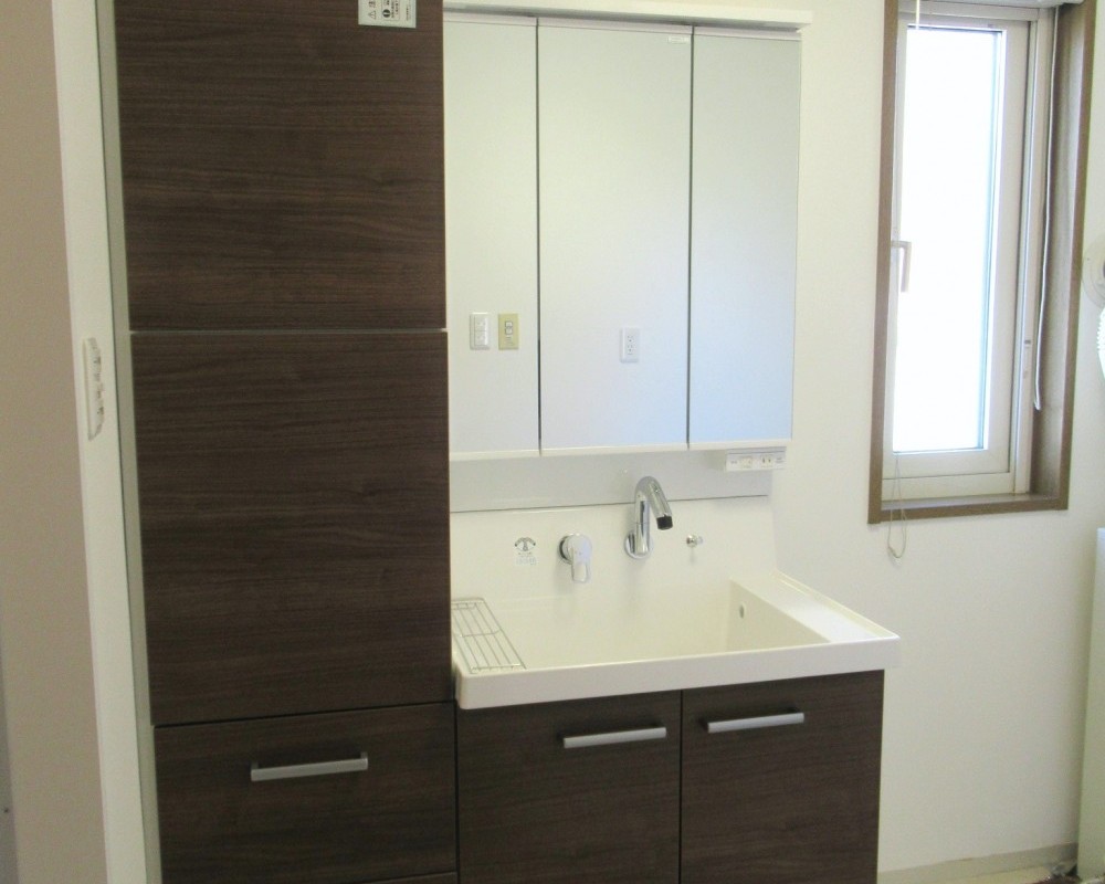 収納が少なかった洗面台をすっきりとした洗面へ